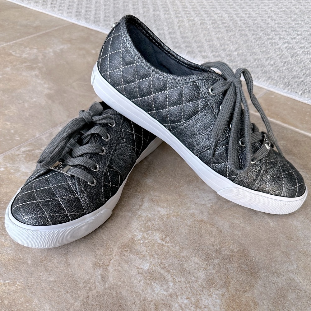 G by Guess Los Angeles Backer Sneaker